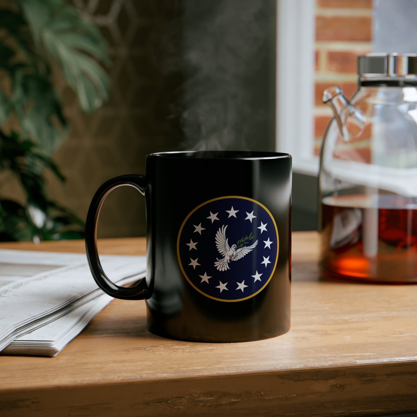 11oz Black Mug: 13-Star USA Peace Dove Shield